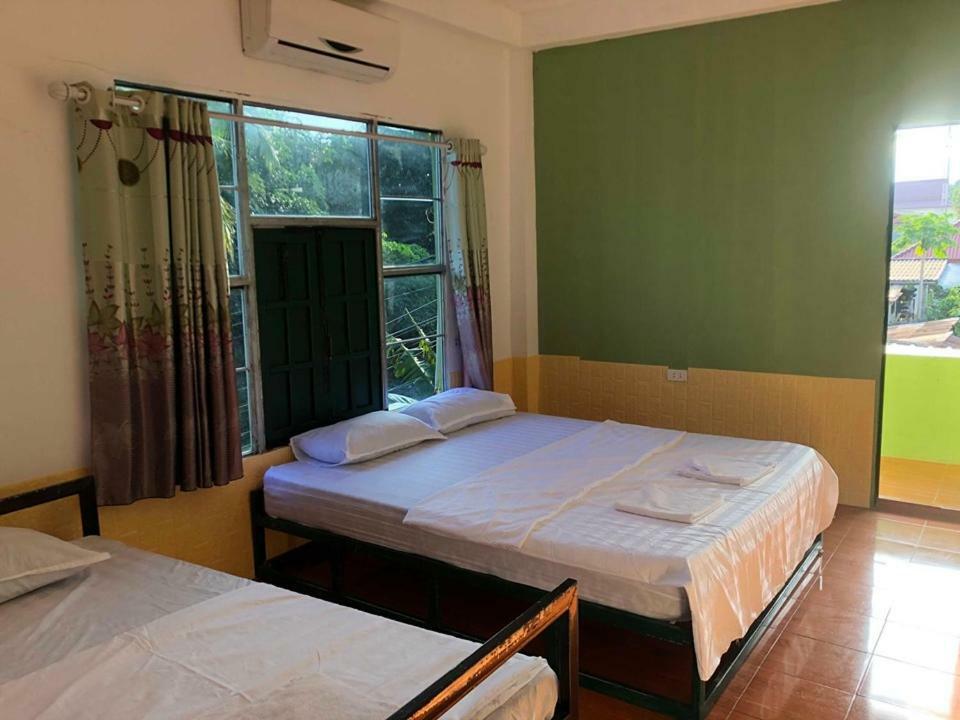Army Barracks Guesthouse Vang Vieng Exterior photo